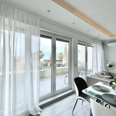 Currila Relax Lifestyle Apartamento *